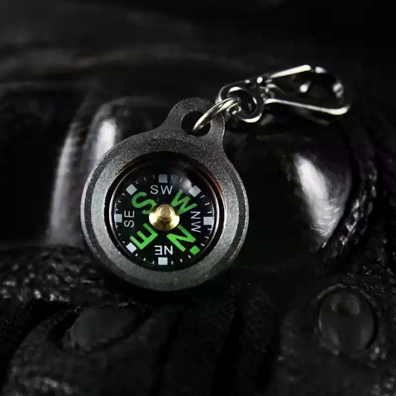 Mini ciondolo portachiavi buss - Compass Keychain Mini recensione e prezzo